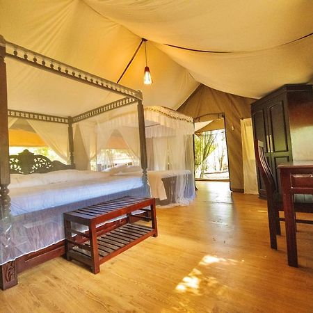 Lorian Safari Camp Limited Hotel Narok Екстериор снимка